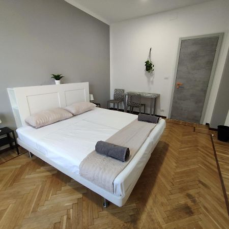 Affittacamere - Santa Rita Rooms Турин Екстер'єр фото