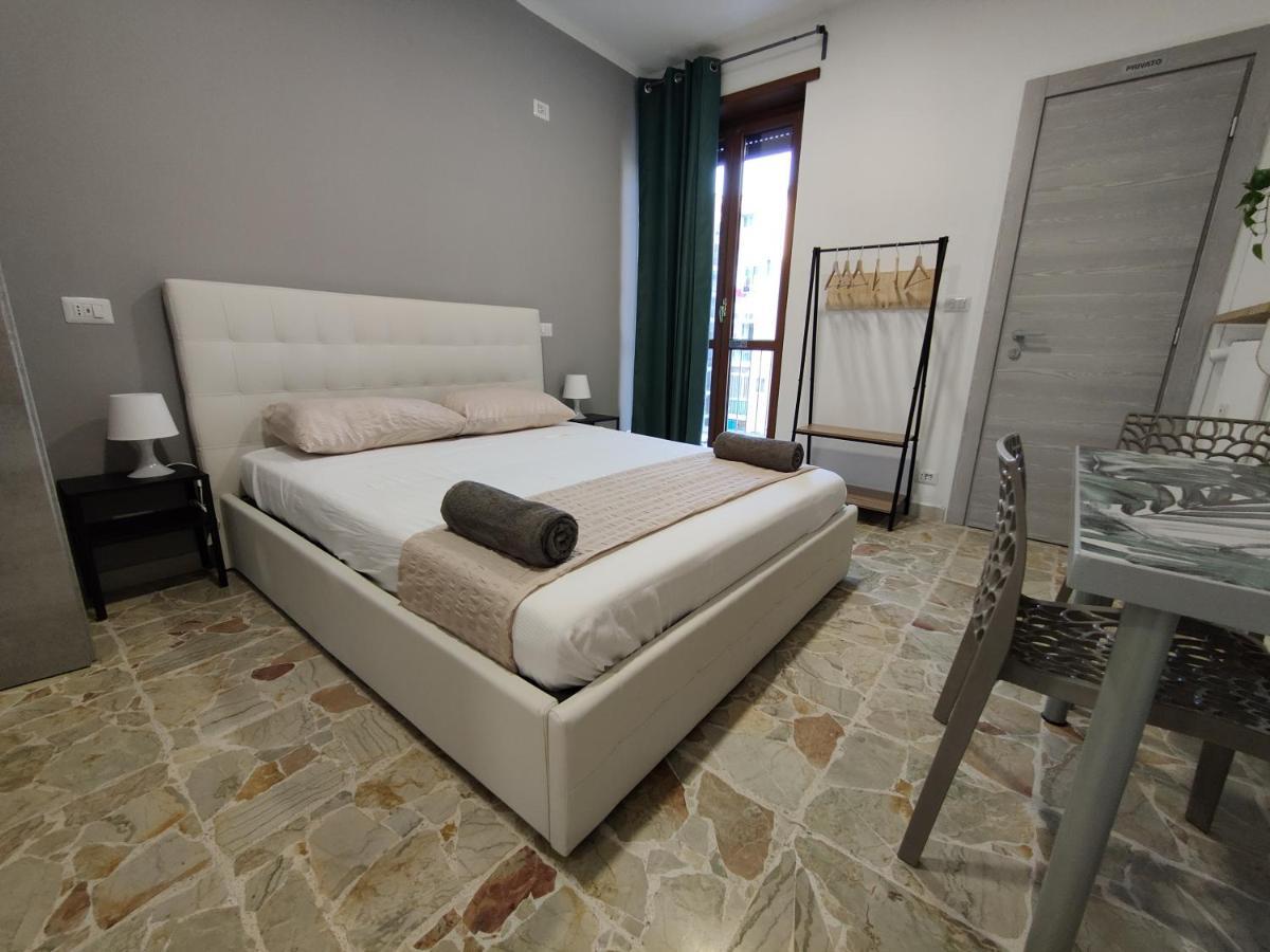 Affittacamere - Santa Rita Rooms Турин Екстер'єр фото